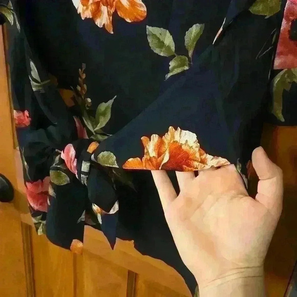 Navy Flower Printed Top - Picture 7 of 8
